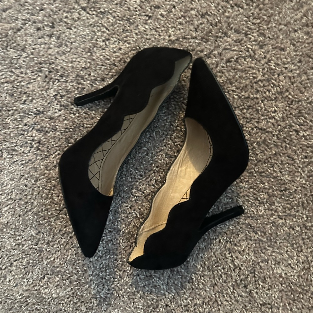 Chinese Laundry Savvy Heels - Picture 3 of 4